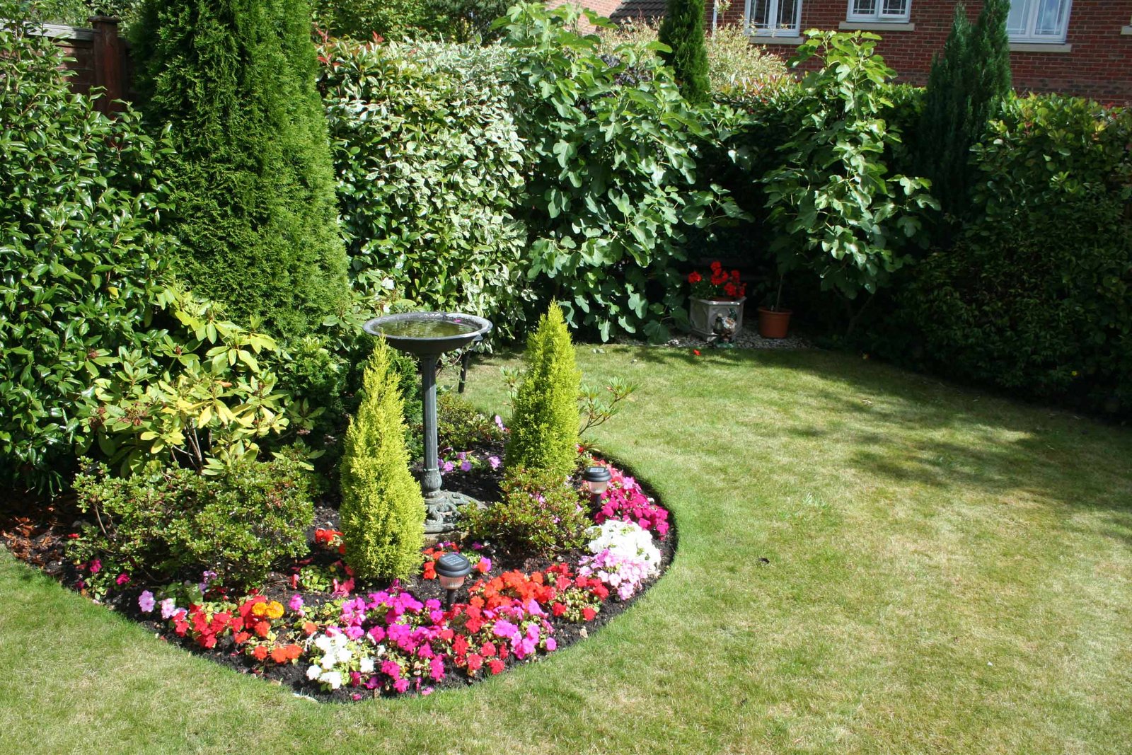 flower bed ideas: the ultimate touch of the nature in your garden