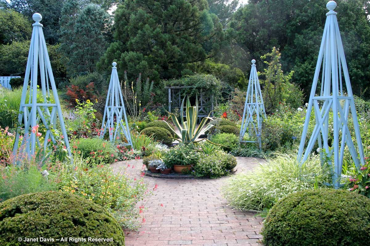 wave-hill-flower-garden-august | janet davis explores colour