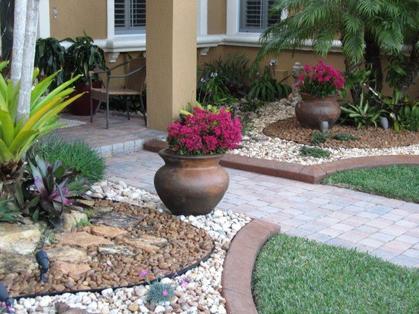 Landscaping Rocks: 23 Free & Unique Landscaping Rock Ideas ...