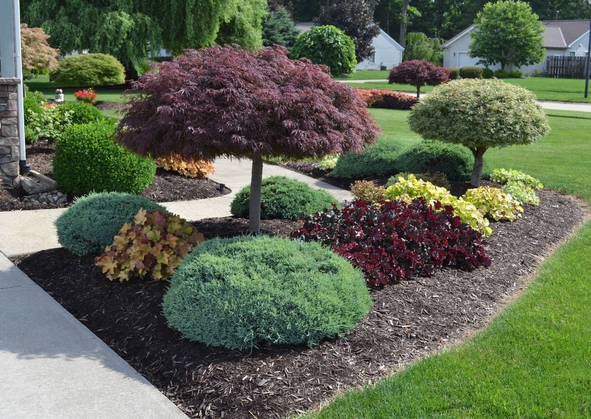 25+ Best Ideas About Sidewalk Landscaping On Pinterest | Front with regard to Front Sidewalk Landscaping Ideas