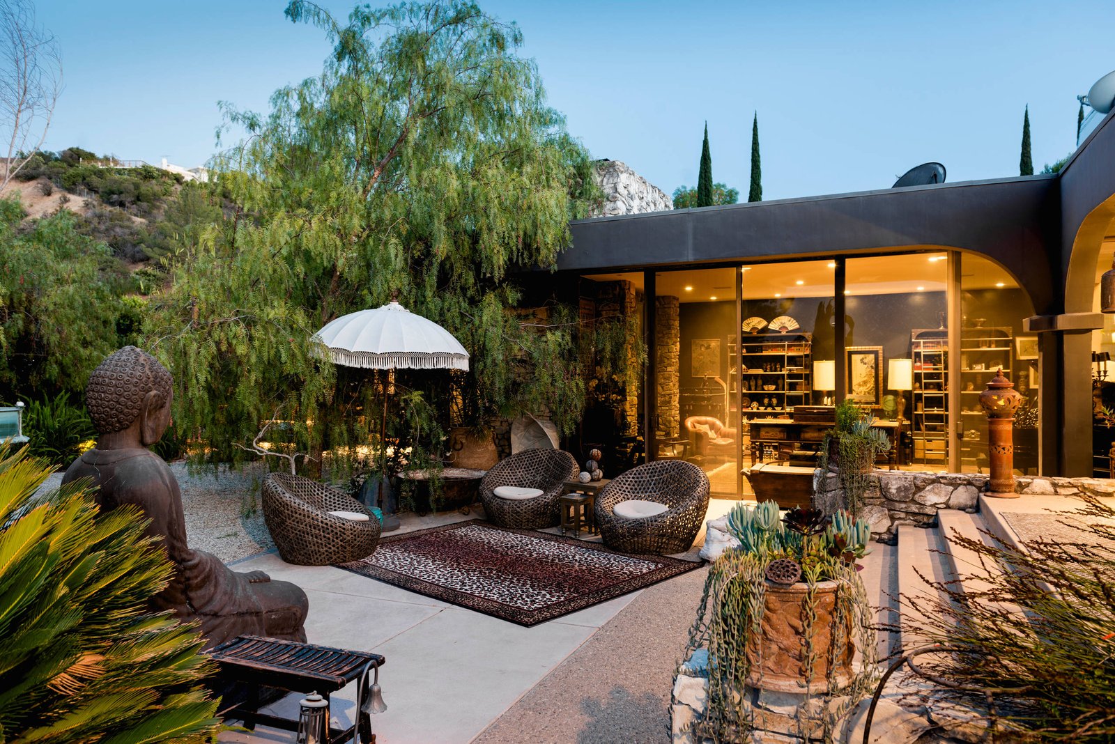 17 sophisticated asian patio designs you'll obsess over