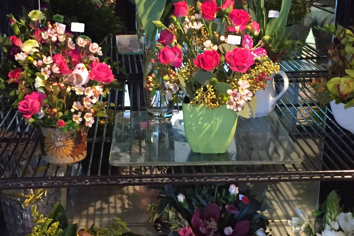 gift shop – peace arch hospital auxiliary society