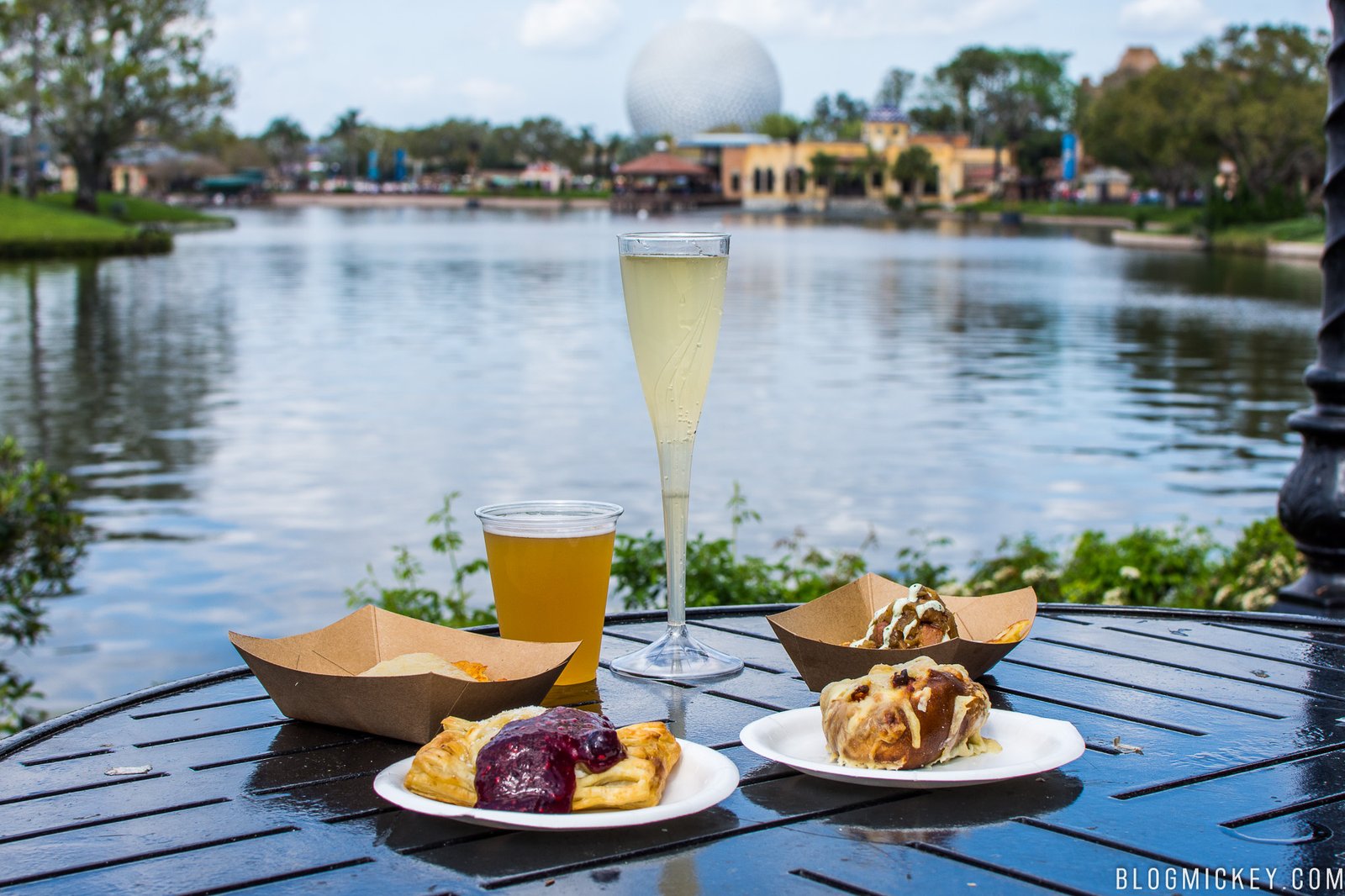 review: bauernmarkt farmer's market - 2018 epcot flower and garden