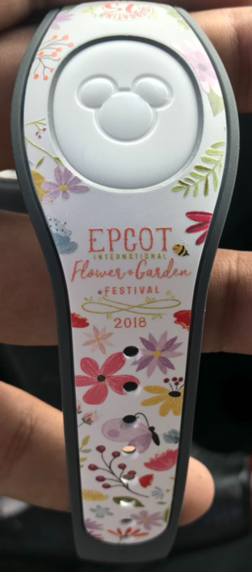minnie mouse epcot flower & garden limited edition magicband