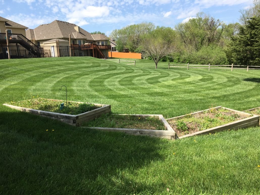 lawn care services in topeka, ks | topeka, kansas lawn maintenance