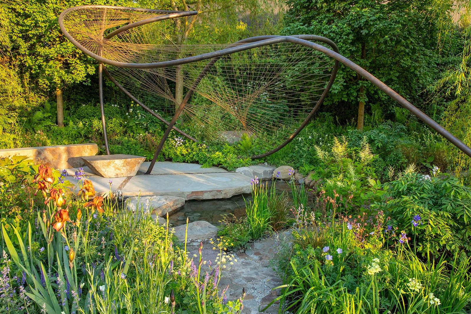 the wedgwood garden, rhs chelsea flower show 2018 - jo thompson