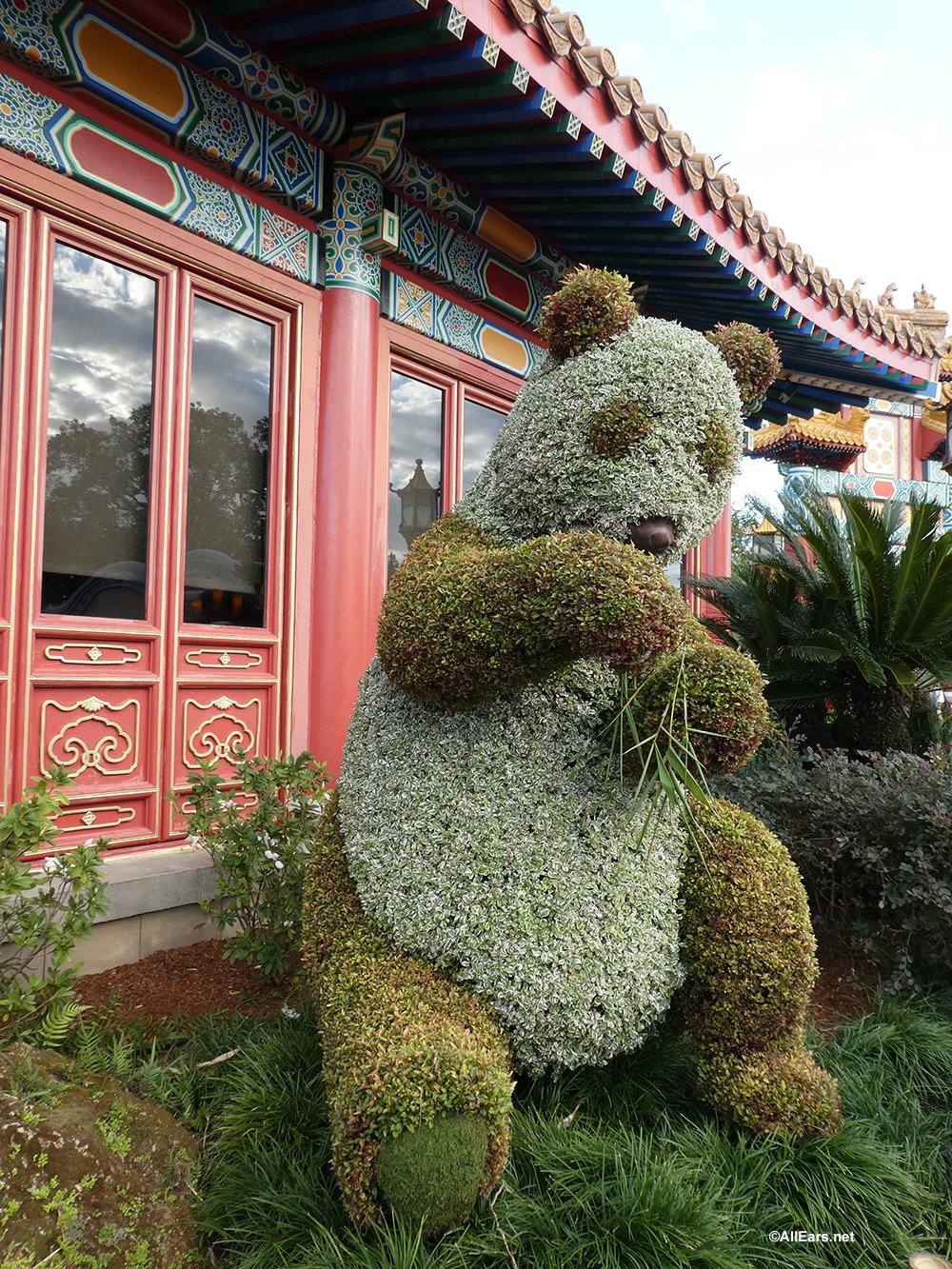 preview: epcot blossoms as it prepares for flower and garden