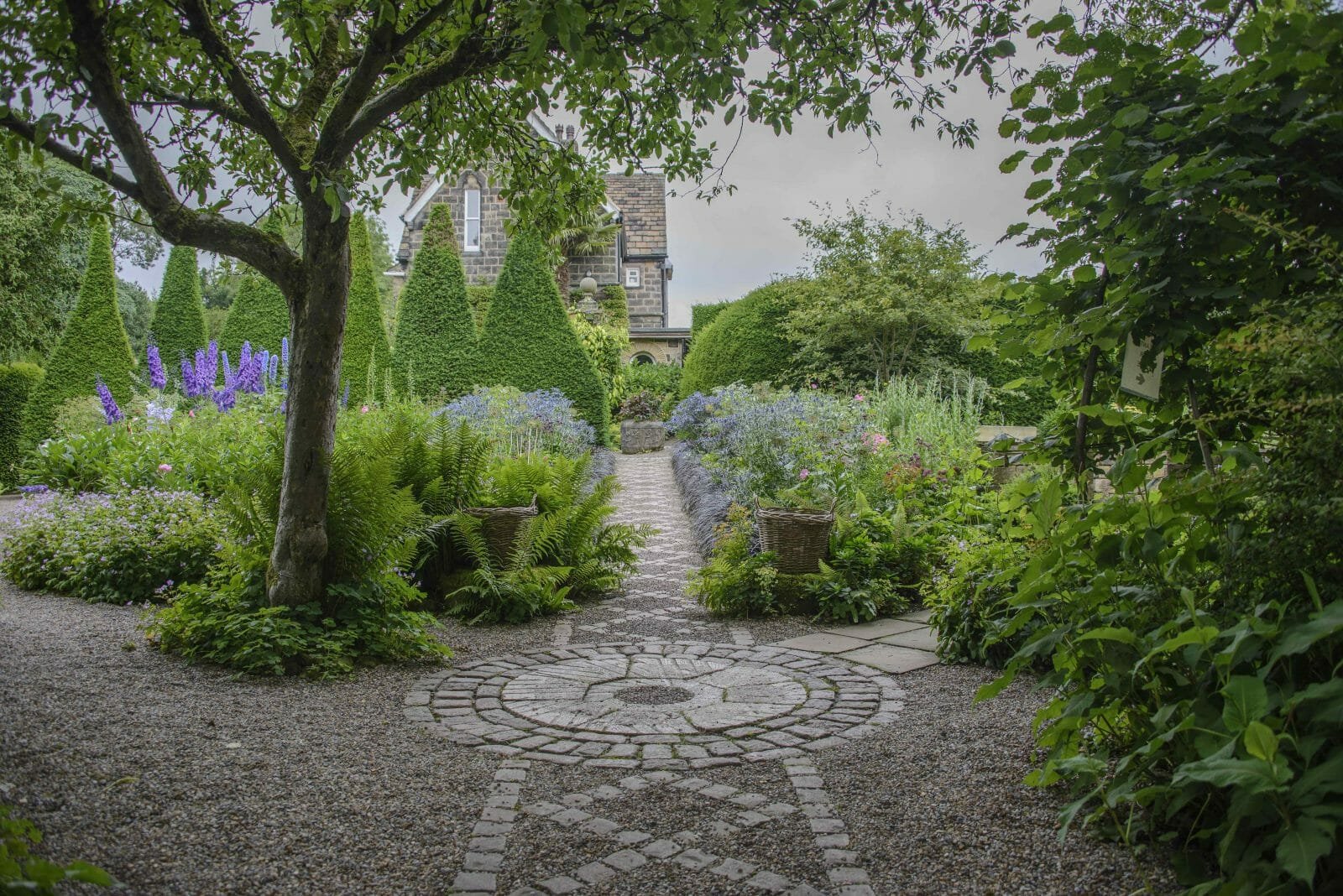david wyndham lewis designs perennial legacy garden