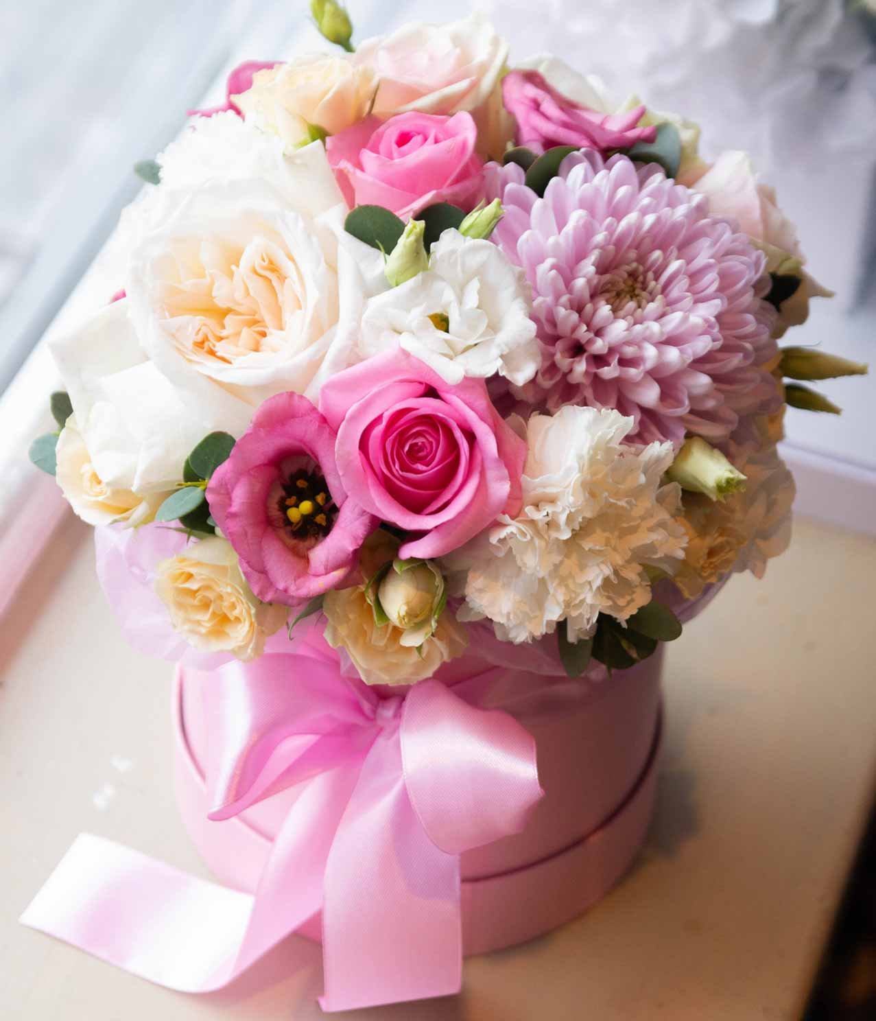 pink white mixed flower gift box
