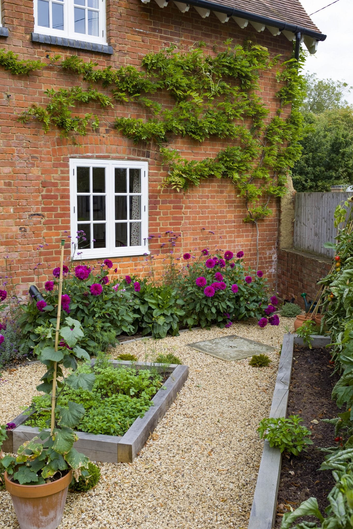 6 garden ideas for small spaces and maximum yields