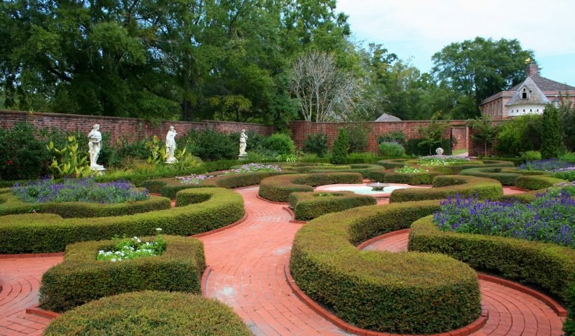 File:formal Garden Tryon Palace, North Carolina pertaining to Landscape Yard North Maclean