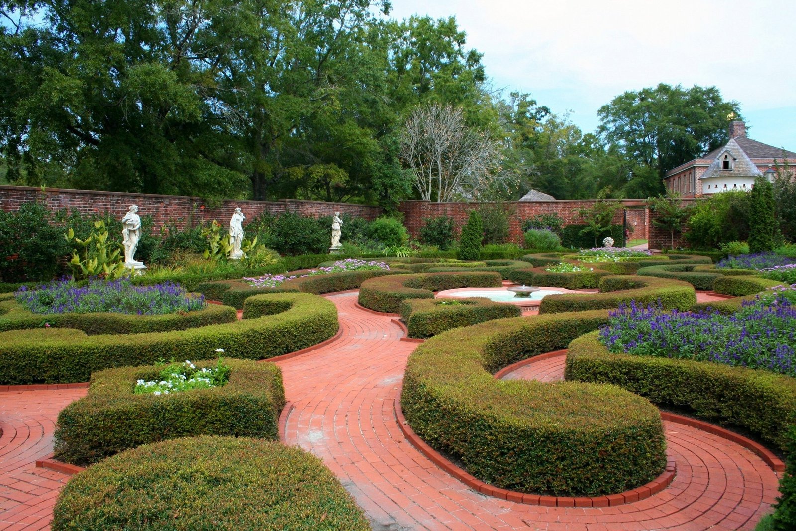 File:formal Garden Tryon Palace, North Carolina pertaining to Landscape Yard North Maclean