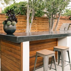 Read more about the article Outdoor Patio Bar Ideas