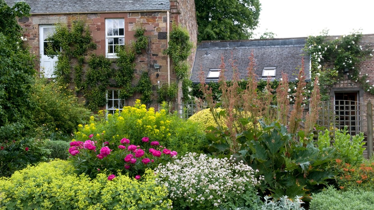 priorwood garden, melrose – parks | visitscotland