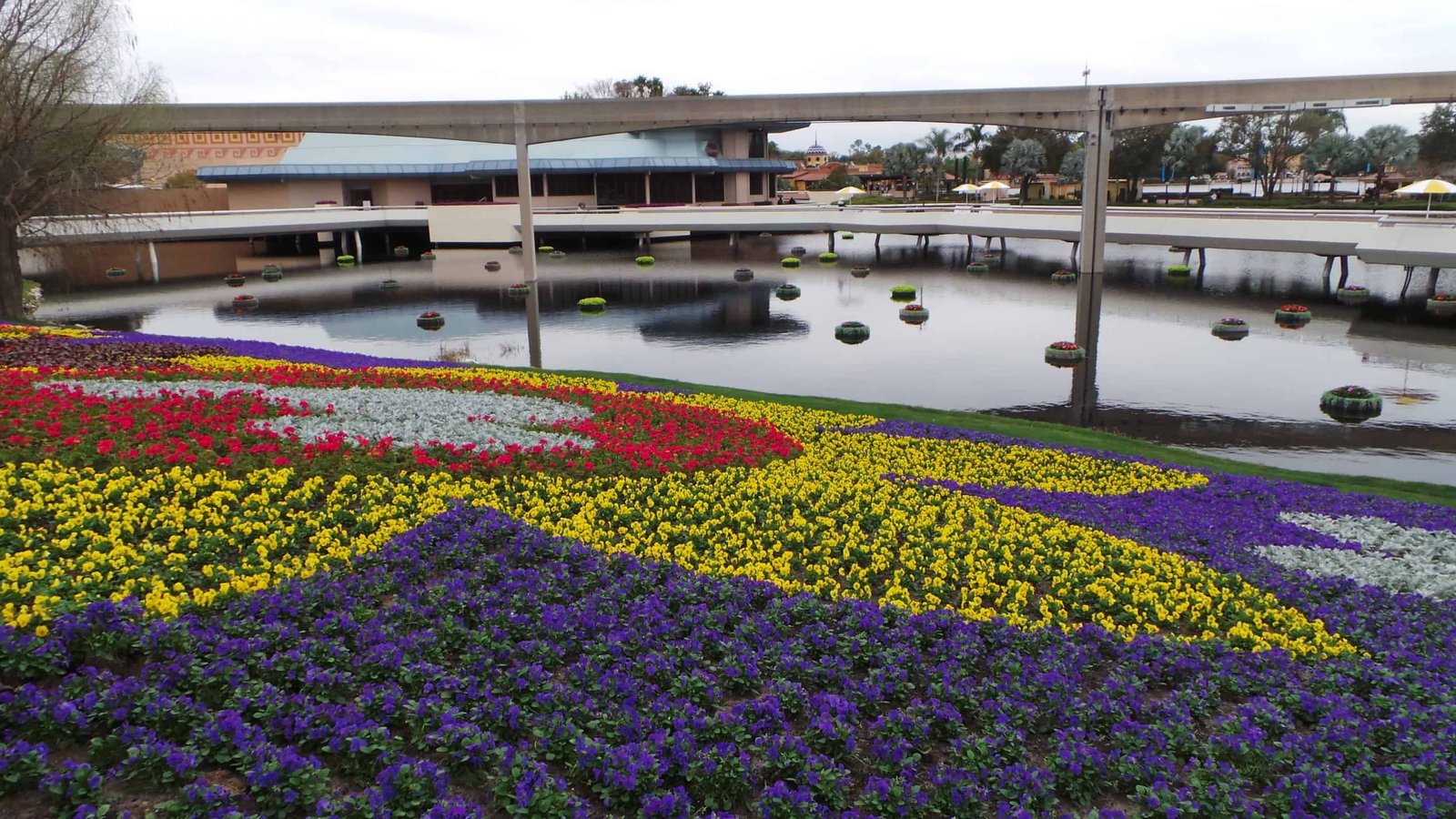 why epcot's flower & garden festival is my favorite food & wine